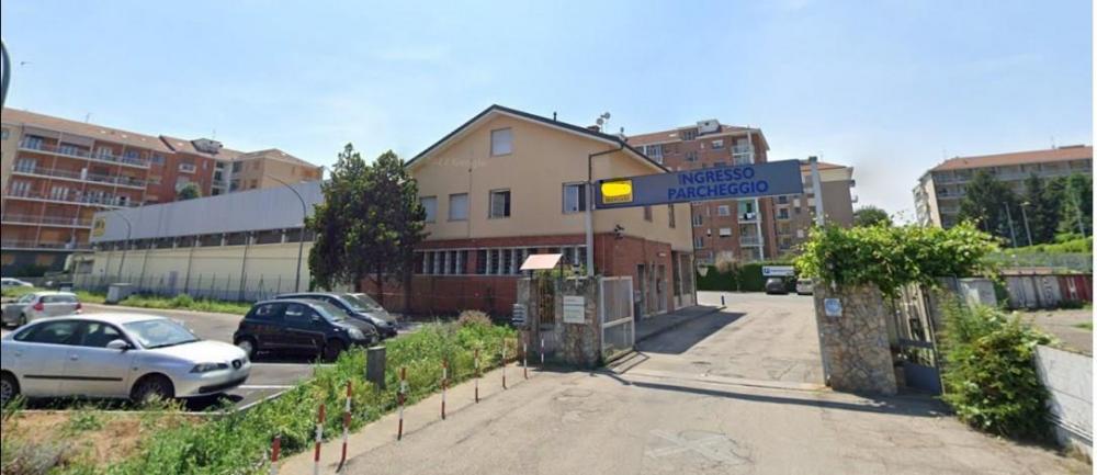 locale di sgombero in vendita a Moncalieri