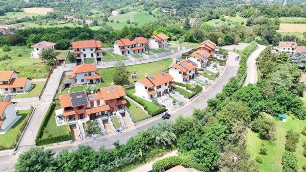 casa indipendente in vendita a Moncalieri