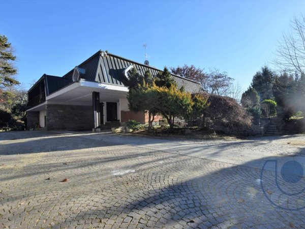 casa indipendente in vendita a Moncalieri in zona Revigliasco
