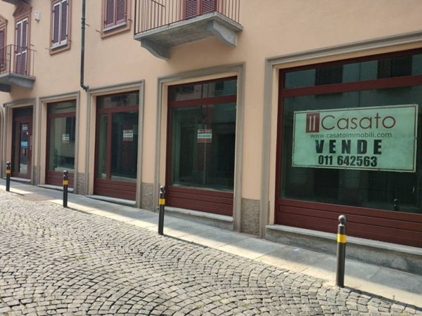 negozio in vendita a Moncalieri
