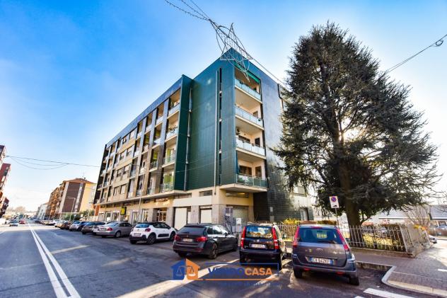 negozio in vendita a Moncalieri