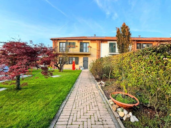 casa indipendente in vendita a Moncalieri in zona Tetti Piatti