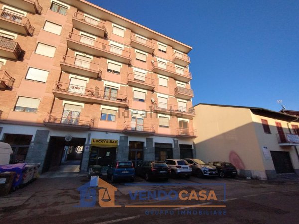 locale commerciale in vendita a Moncalieri