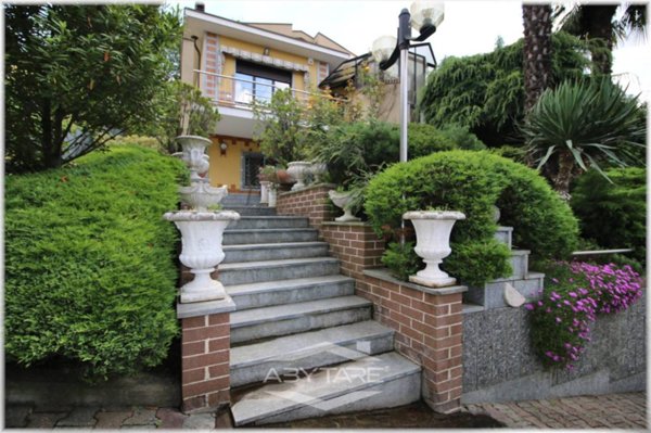 casa indipendente in vendita a Moncalieri