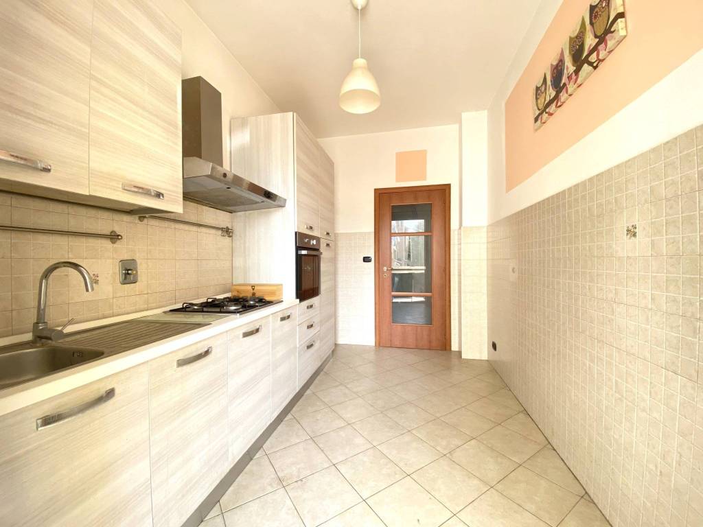 appartamento in vendita a Moncalieri in zona Borgo San Pietro