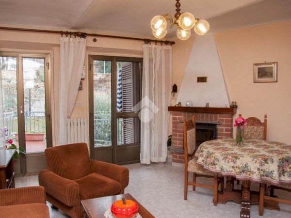 casa indipendente in vendita a Moncalieri in zona Revigliasco