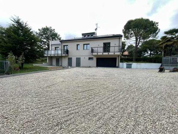 casa indipendente in vendita a Moncalieri