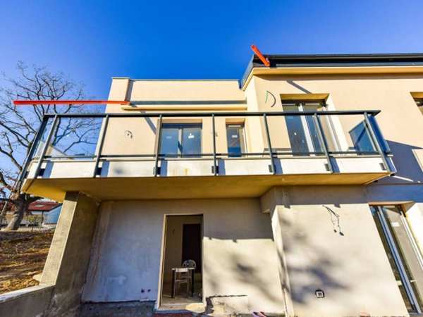 casa indipendente in vendita a Moncalieri in zona Revigliasco