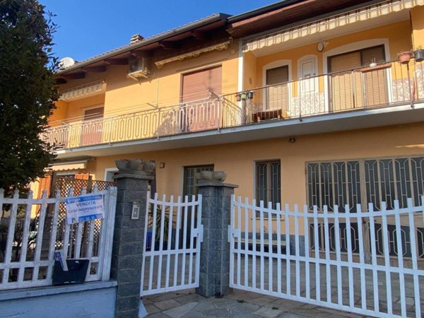 casa indipendente in vendita a Moncalieri in zona Testona