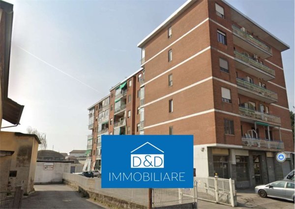 negozio in vendita a Moncalieri