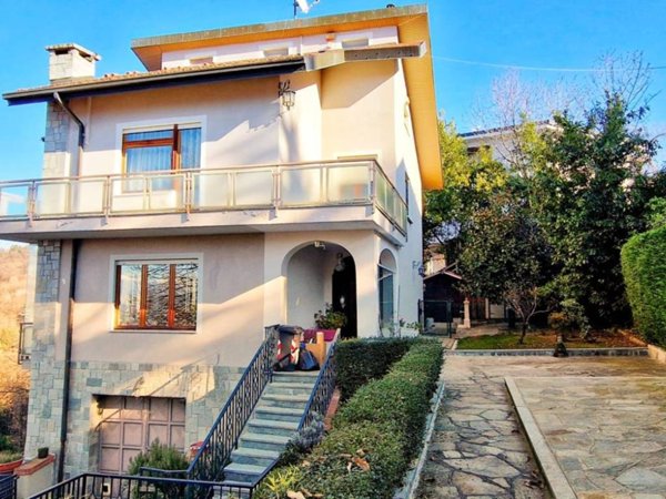 casa indipendente in vendita a Moncalieri in zona Revigliasco