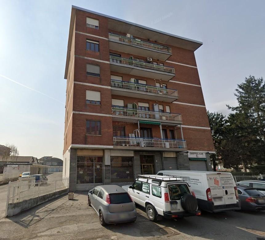 negozio in vendita a Moncalieri