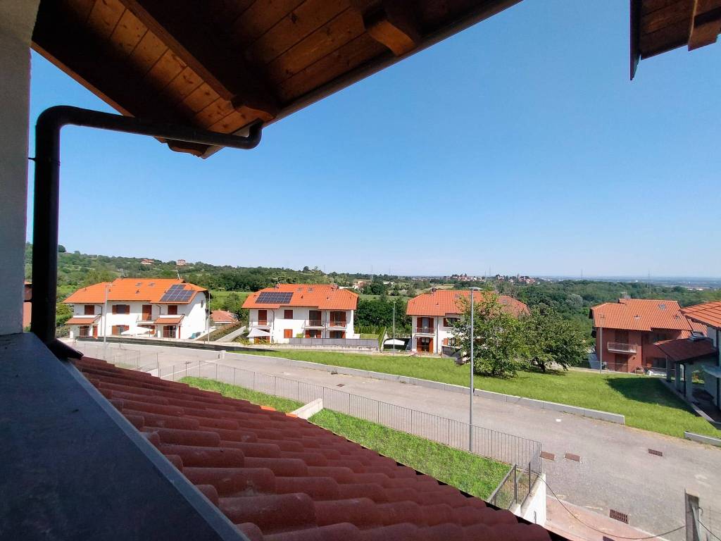 casa indipendente in vendita a Moncalieri in zona Testona