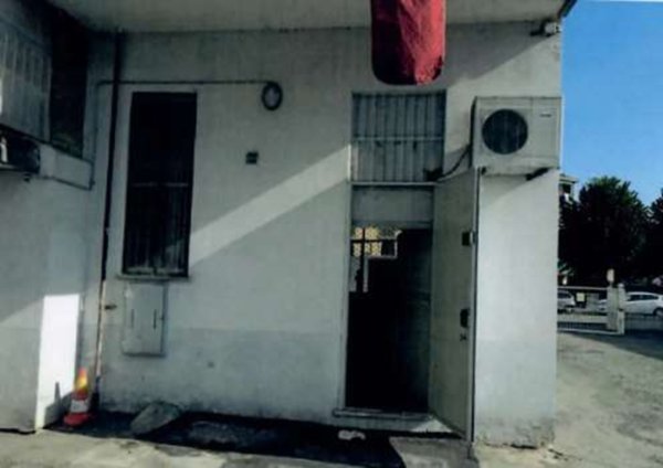negozio in vendita a Moncalieri