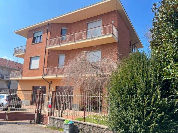 appartamento in vendita a Moncalieri in zona Revigliasco