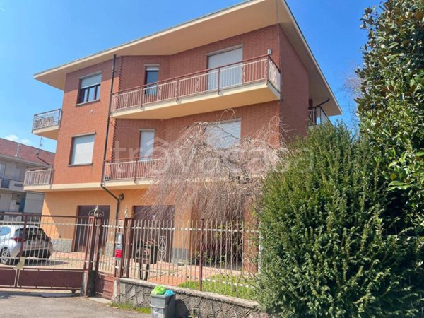 appartamento in vendita a Moncalieri in zona Revigliasco