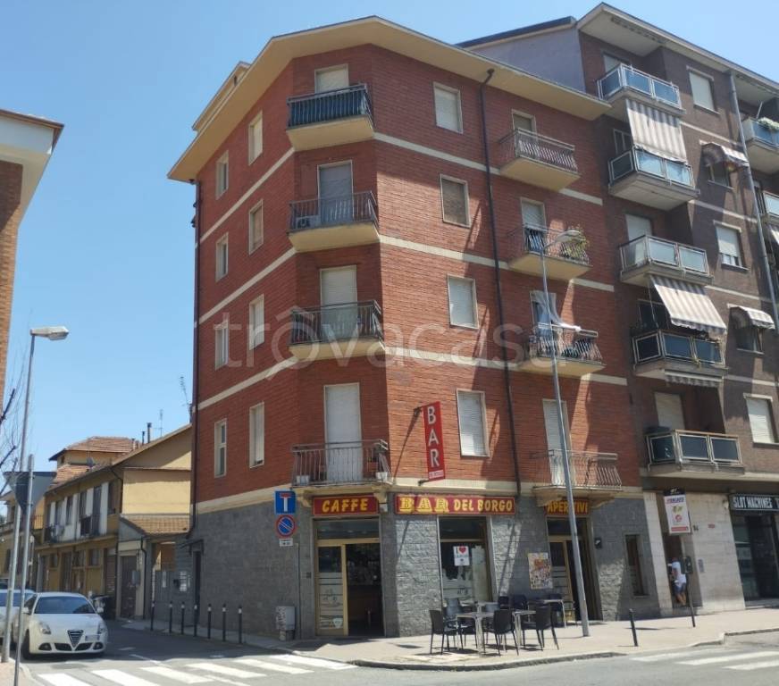 appartamento in vendita a Moncalieri in zona Borgo San Pietro