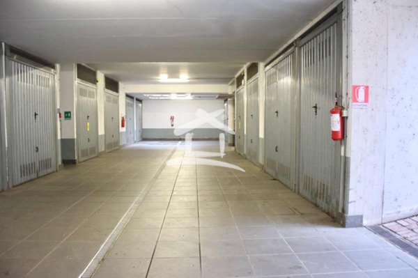 negozio in vendita a Moncalieri in zona Testona