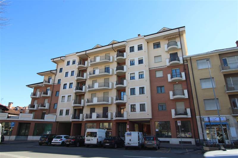ufficio in vendita a Moncalieri in zona Barauda