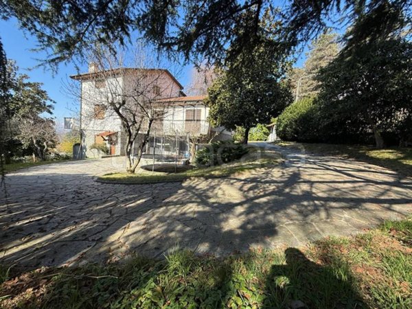 casa indipendente in vendita a Moncalieri in zona Revigliasco
