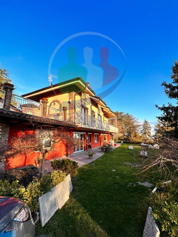 casa indipendente in vendita a Moncalieri in zona Revigliasco