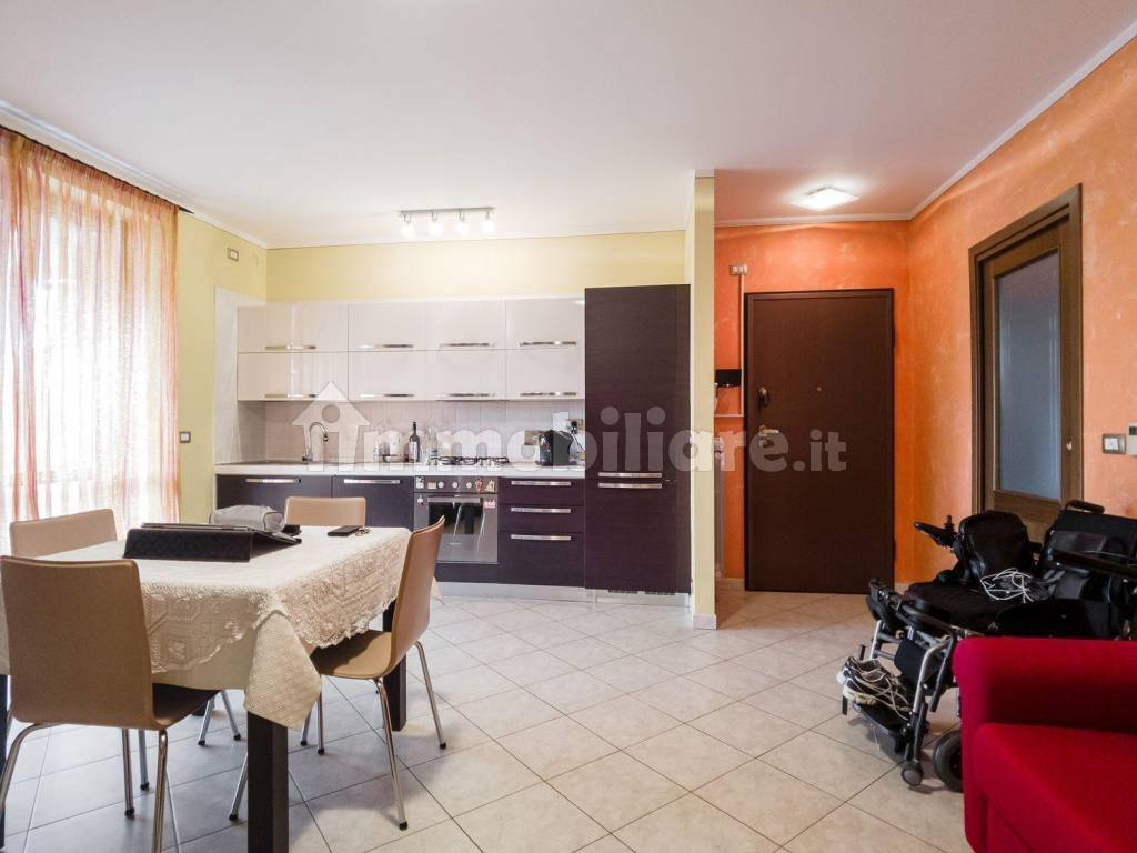 appartamento in vendita a Moncalieri in zona Testona
