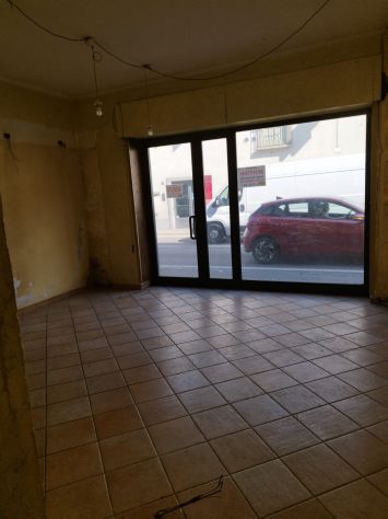 locale commerciale in vendita a Moncalieri