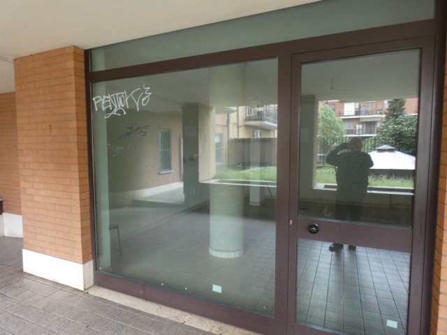 locale commerciale in vendita a Moncalieri in zona Borgo San Pietro