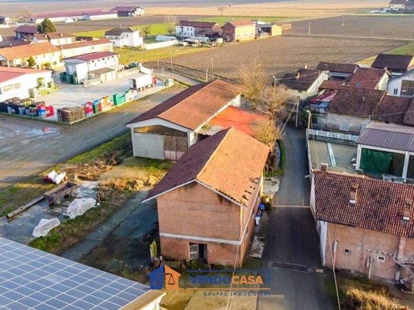 locale commerciale in vendita a Moncalieri in zona Testona