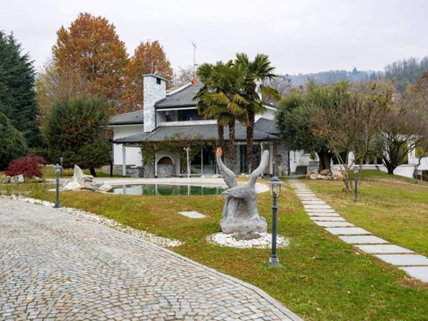 casa indipendente in vendita a Moncalieri in zona Revigliasco