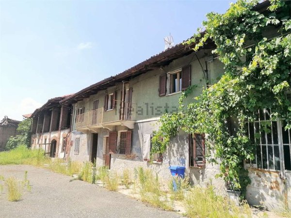 casale in vendita a Moncalieri in zona Tetti Sapini