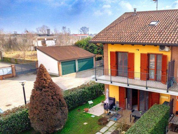 casa indipendente in vendita a Moncalieri