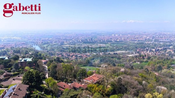 esavano in vendita a Moncalieri