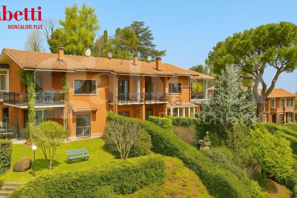 esavano in vendita a Moncalieri