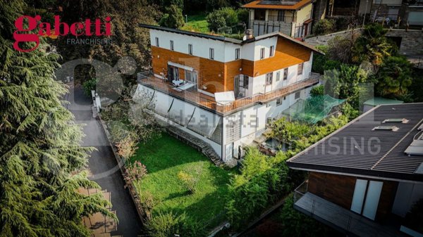 pentavano in vendita a Moncalieri