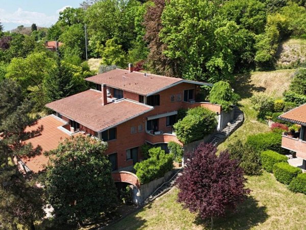 casa indipendente in vendita a Moncalieri in zona Revigliasco