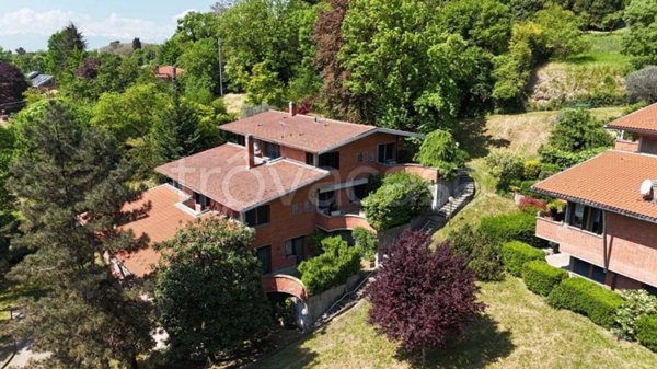 casa indipendente in vendita a Moncalieri in zona Boccia d'Oro
