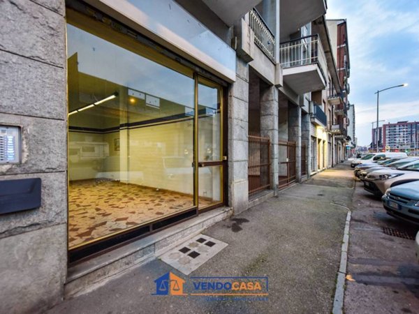 negozio in vendita a Moncalieri