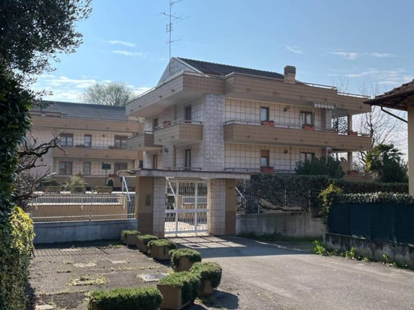 appartamento in vendita a Moncalieri in zona Testona