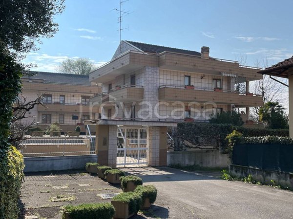 appartamento in vendita a Moncalieri in zona Testona