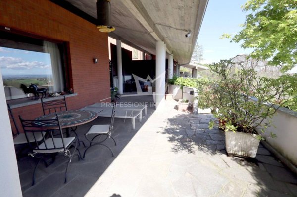 casa indipendente in vendita a Moncalieri in zona Revigliasco