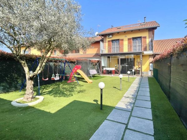 casa indipendente in vendita a Moncalieri in zona Tetti Piatti