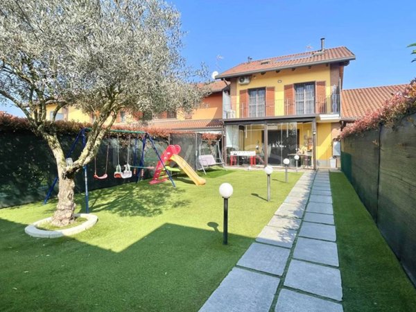 casa indipendente in vendita a Moncalieri in zona Tetti Piatti