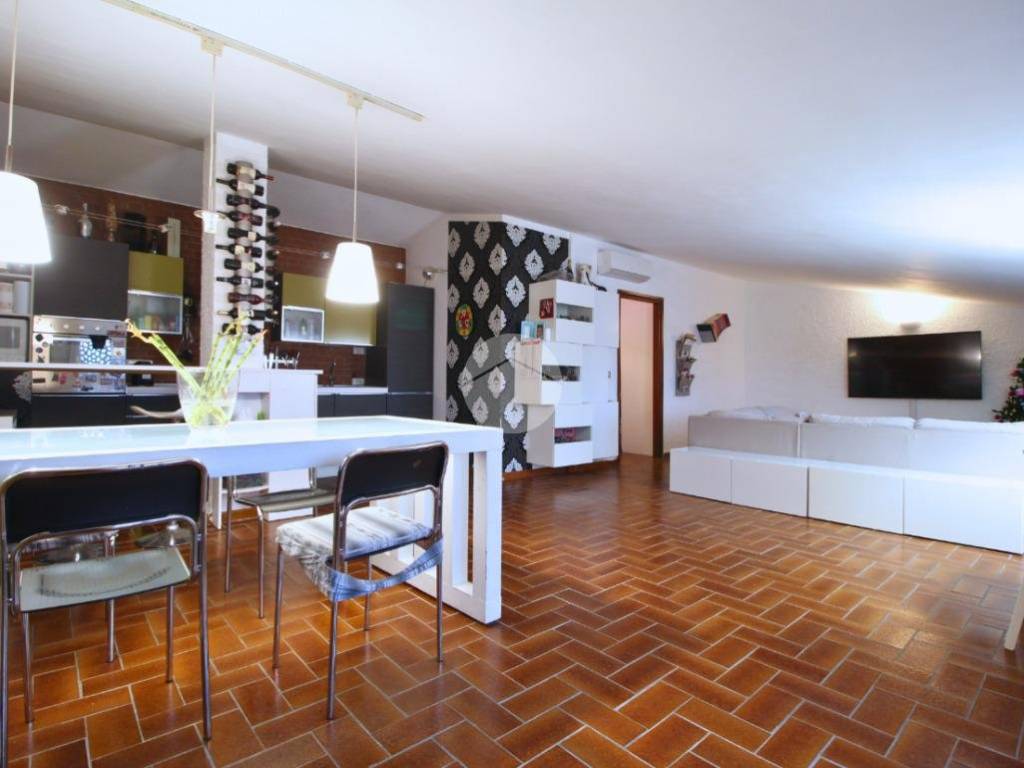 appartamento in vendita a Moncalieri in zona Testona