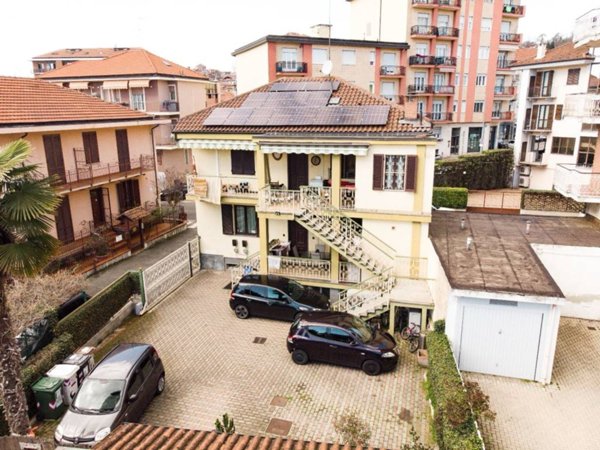 casa indipendente in vendita a Moncalieri