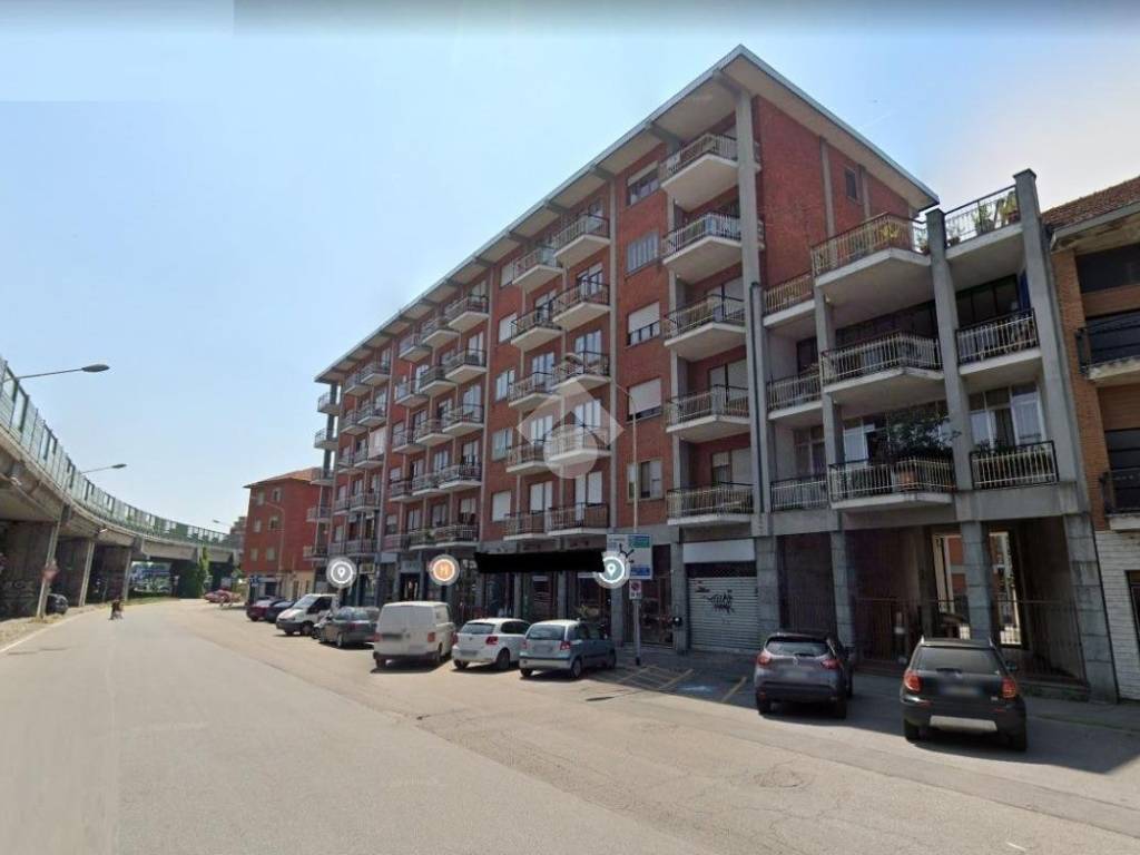 negozio in vendita a Moncalieri