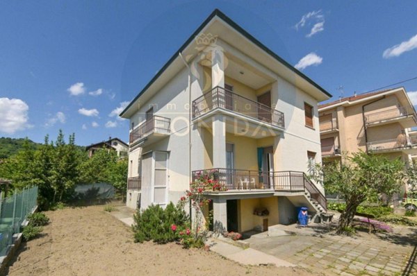 casa indipendente in vendita a Moncalieri in zona Revigliasco