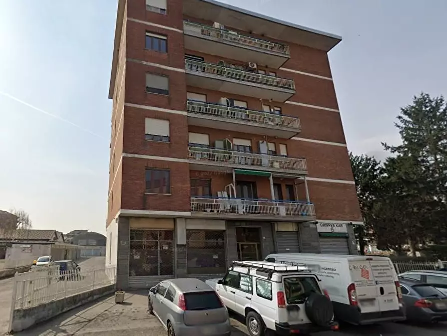 negozio in vendita a Moncalieri