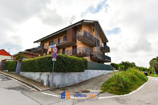 appartamento in vendita a Moncalieri in zona Testona