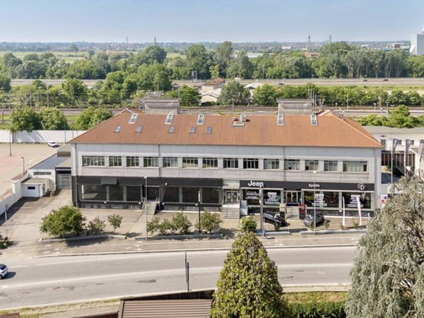 negozio in vendita a Moncalieri